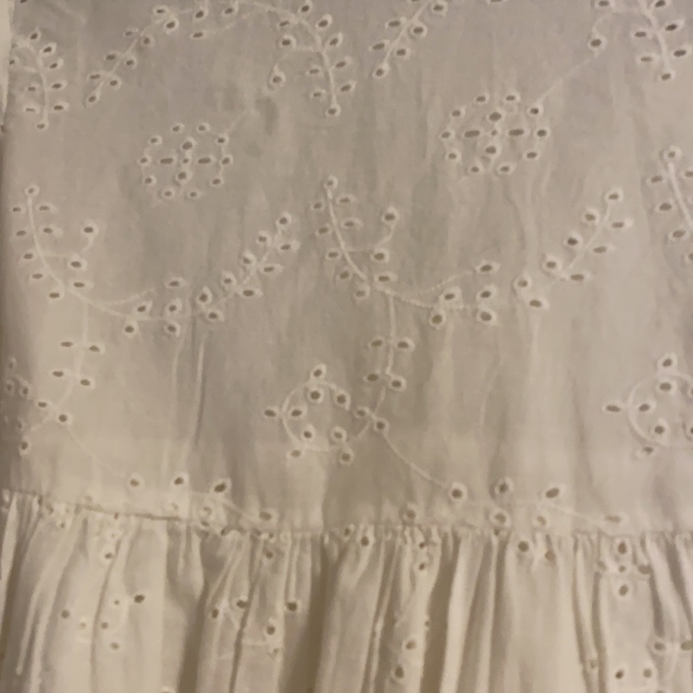 Eyelet blouse - Picture 2 of 3